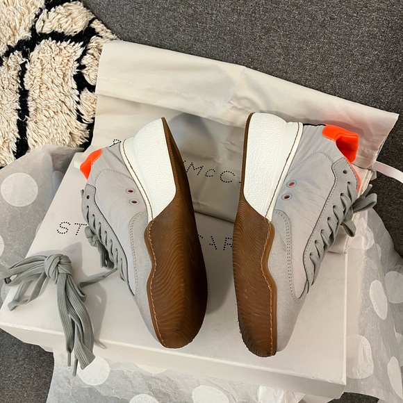 Stella McCartney Loop Grey Low-top Sneaker - Picture 3 of 5